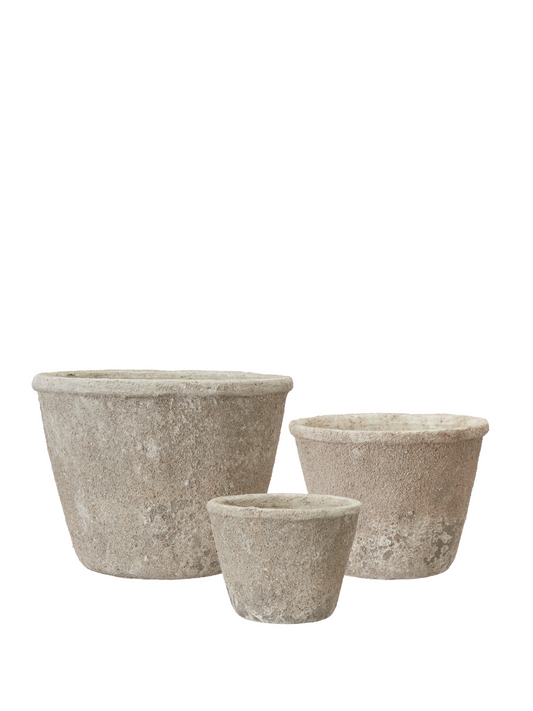 Liria concrete pot in small, medium and large.